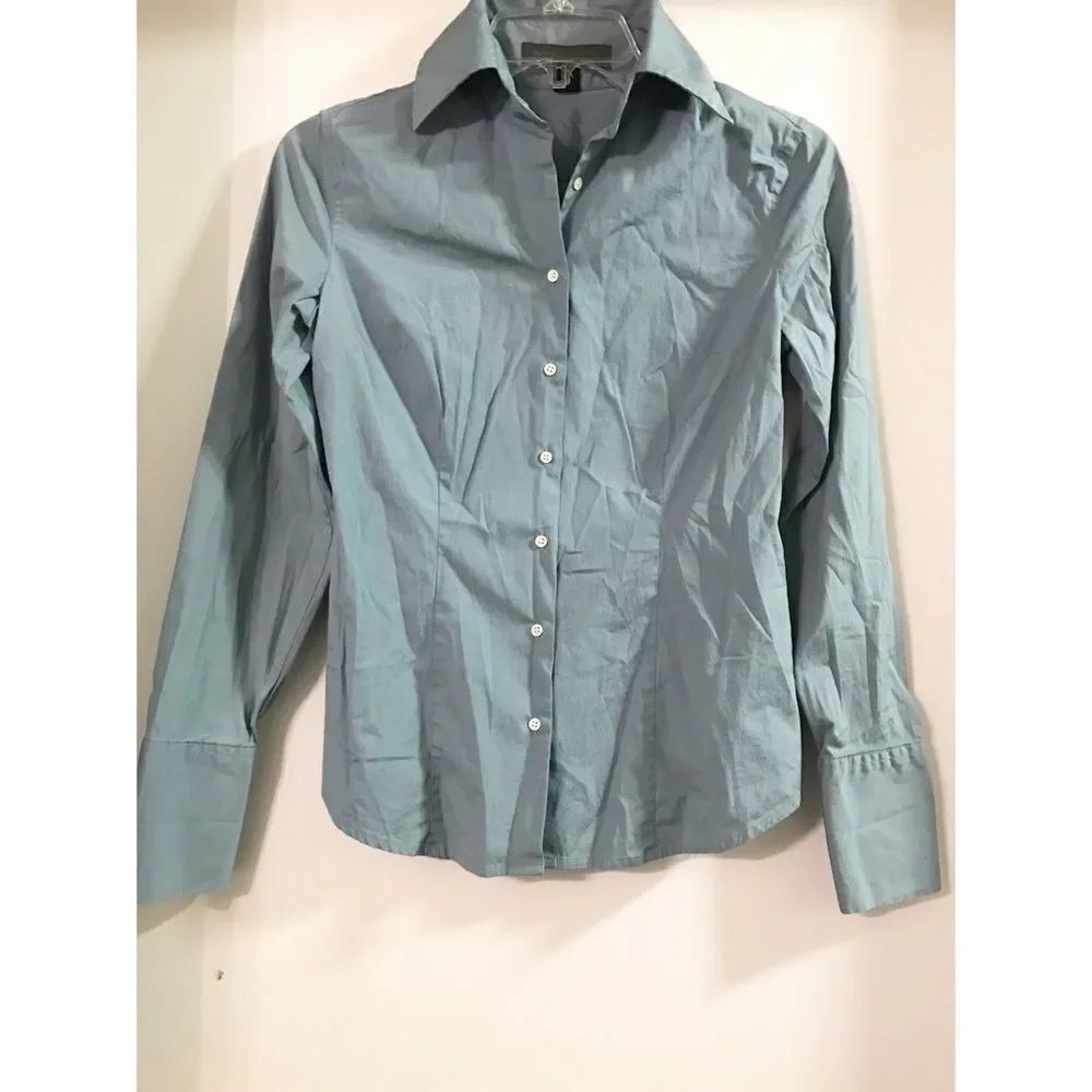 ✨Express Studio Design Button Up Shirt✨ - Picture 2 of 4